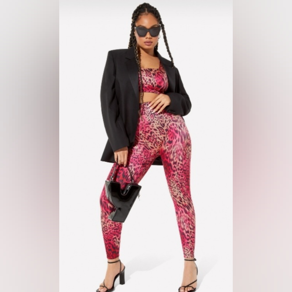 NWT Headliner Shaping High Waist Legging in Yitty Kitty size Medium